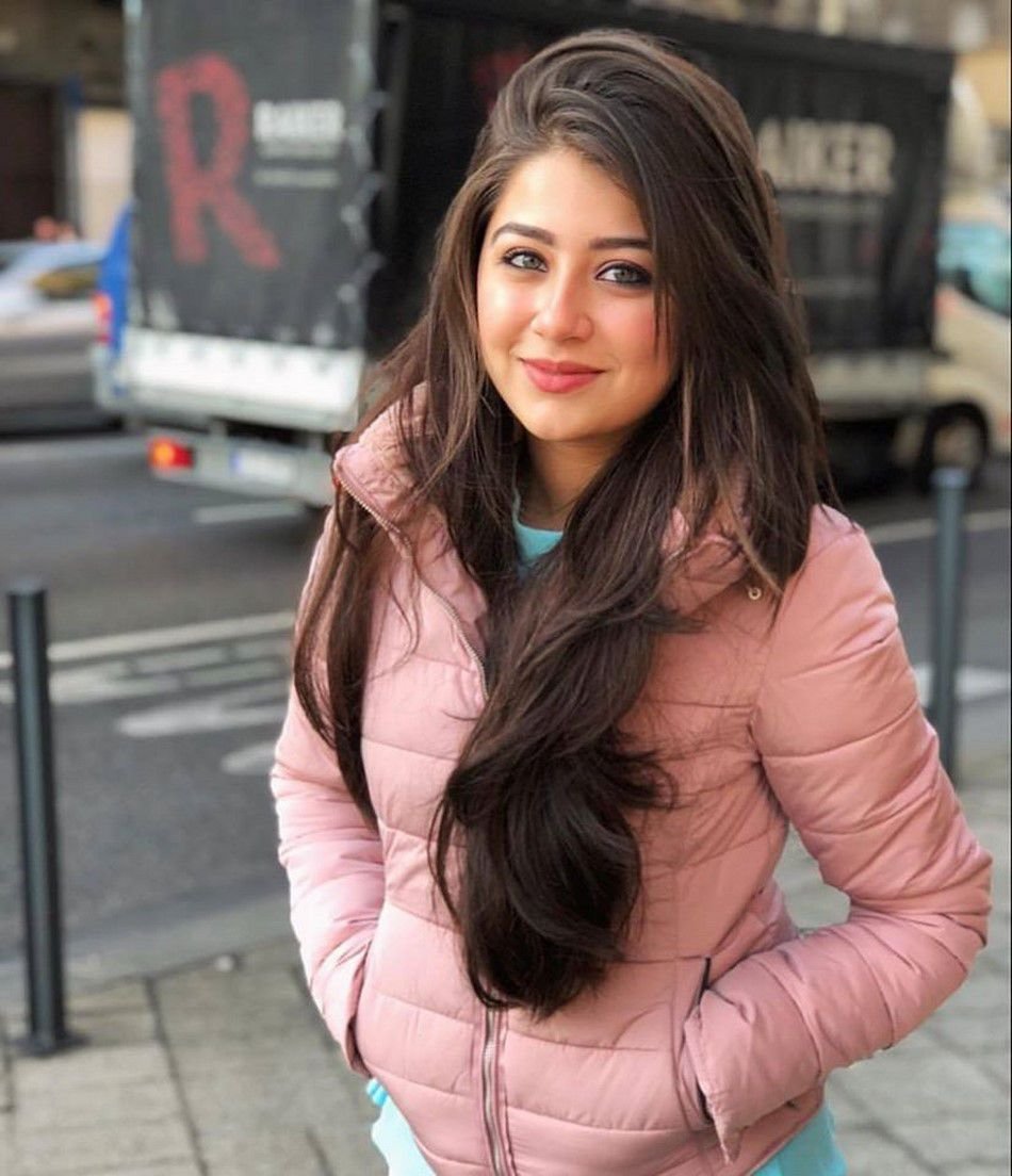 Aditi Bhatia Age, Family, Husband, Serial, Biography 6 Aditi Bhatia Images (1)