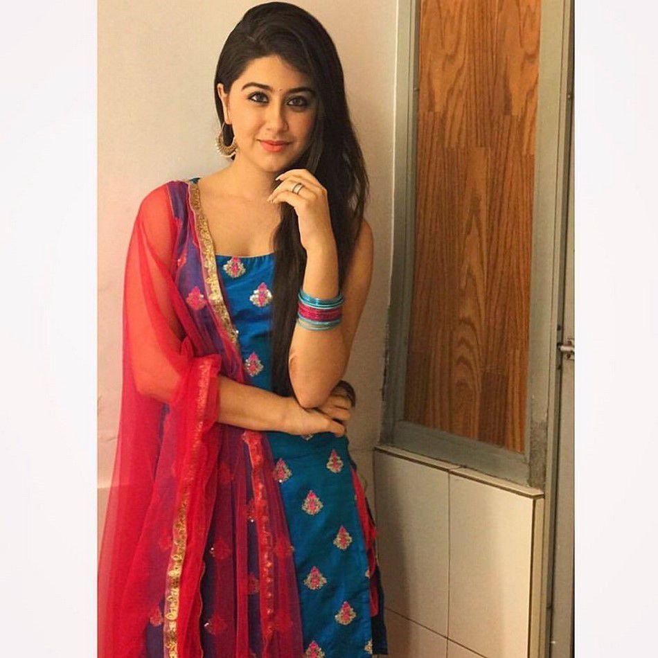 Aditi Bhatia Age, Family, Husband, Serial, Biography 9 Aditi Bhatia Photos (1)