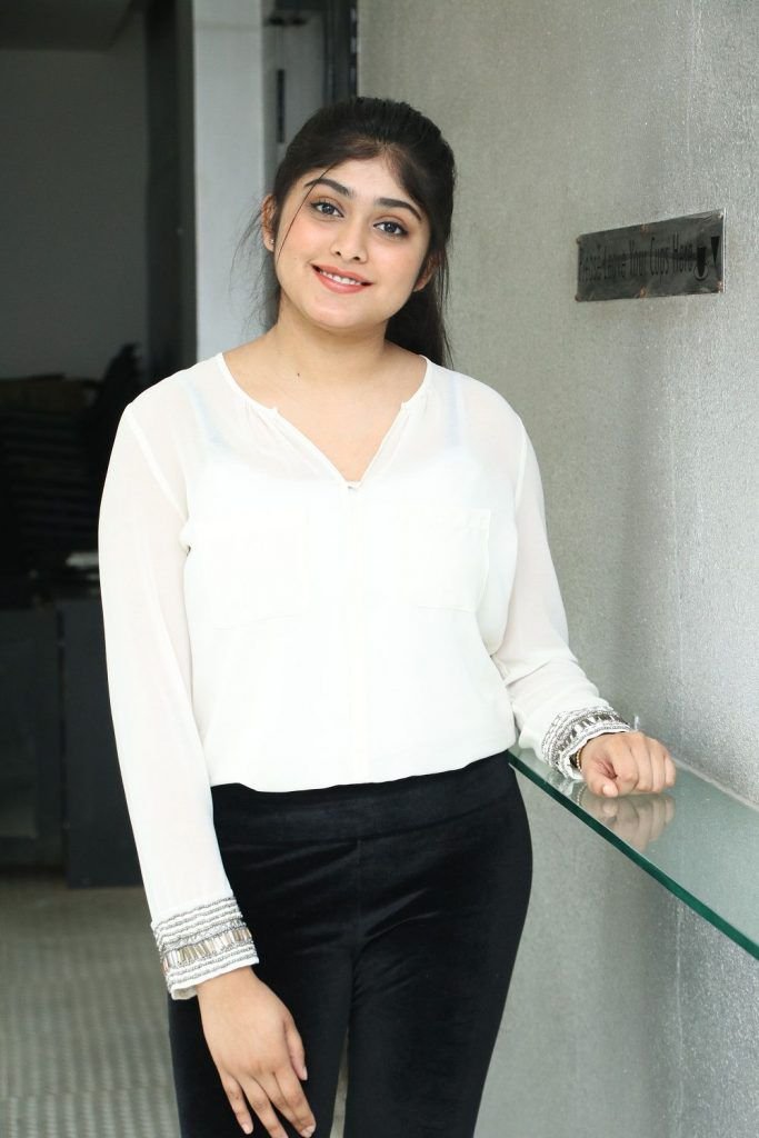 Aishwarya Ullas Malayalam Actress Photoshoot (5)