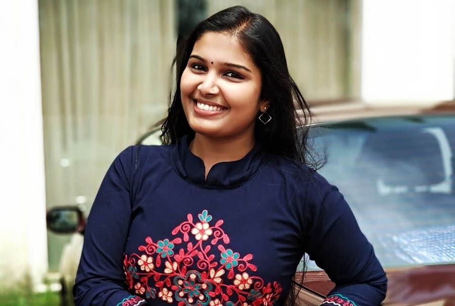 Akhina Shibu age, family, husband, serial, biography 1 Akhina Shibu Serial Actress Wiki, Age, Family, Serial, Biography