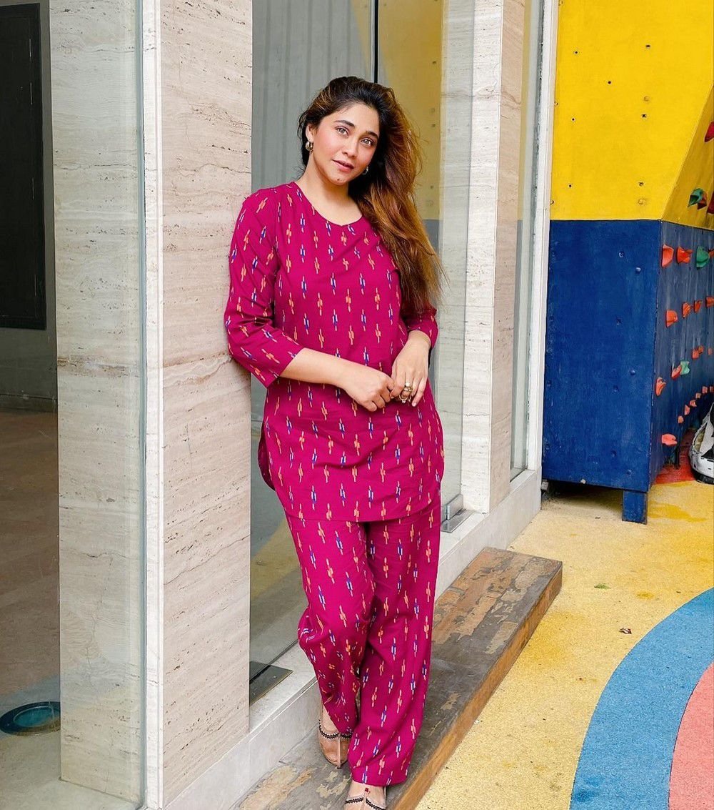 Amrapali Gupta Photos