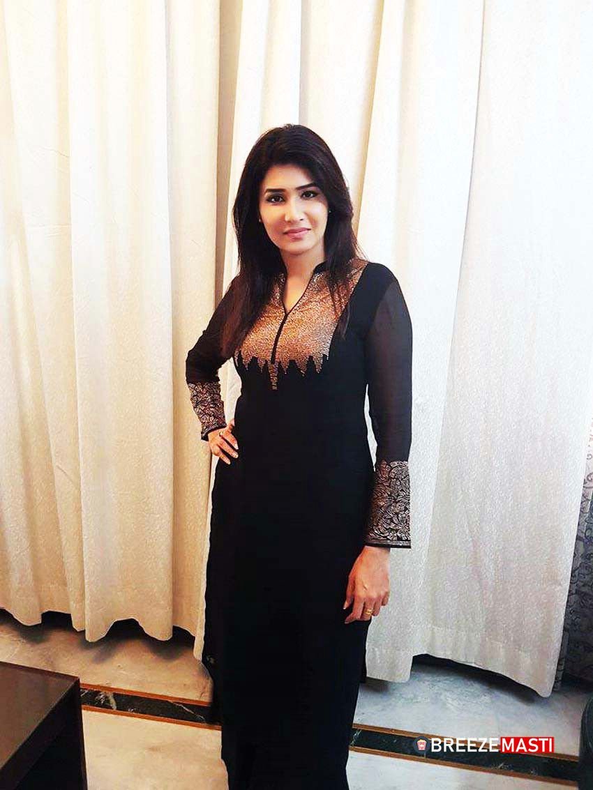 Anjena Kirti Actress Pics