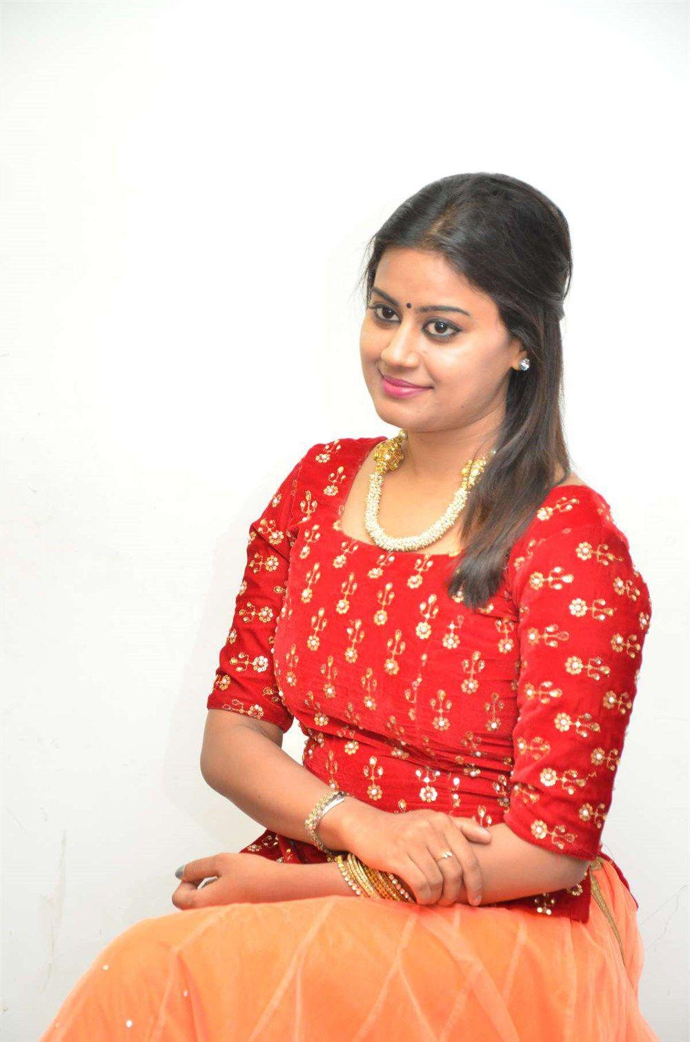 Ansiba Hassan Age, Husband, Family, Movies, Biography, Wiki 2 Ansiba Hassan Actress Photo Shoot