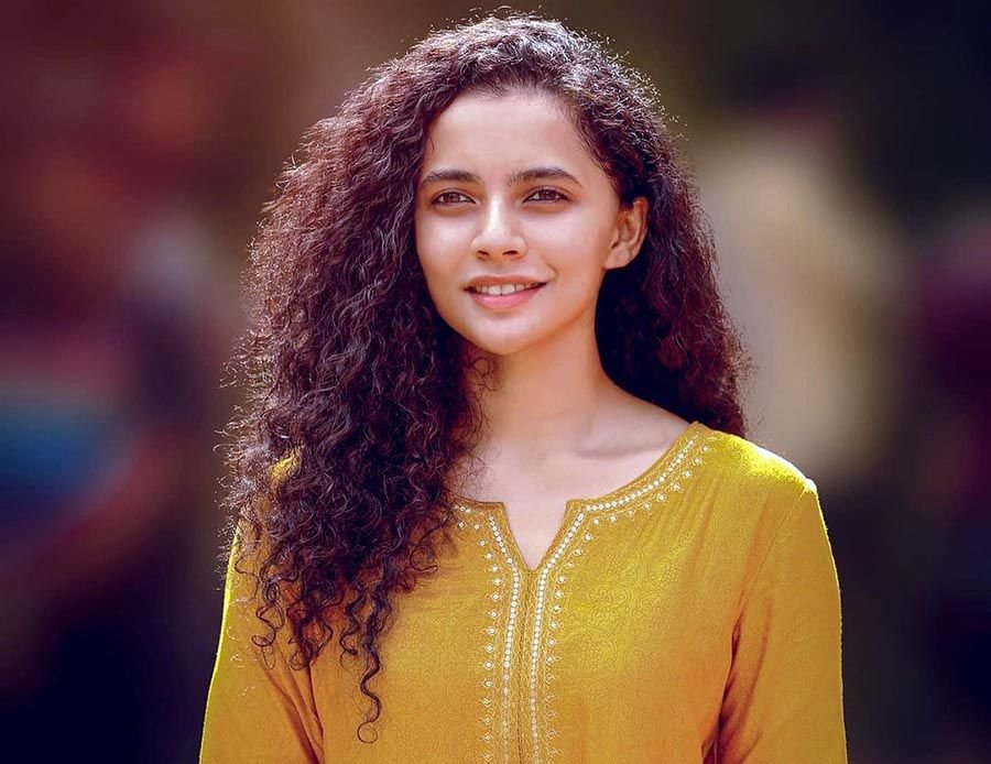 Athulya Chandra age, family, movies, biography, wiki 1 Athulya Chandra Wiki, Age, Family, Movies, Biography