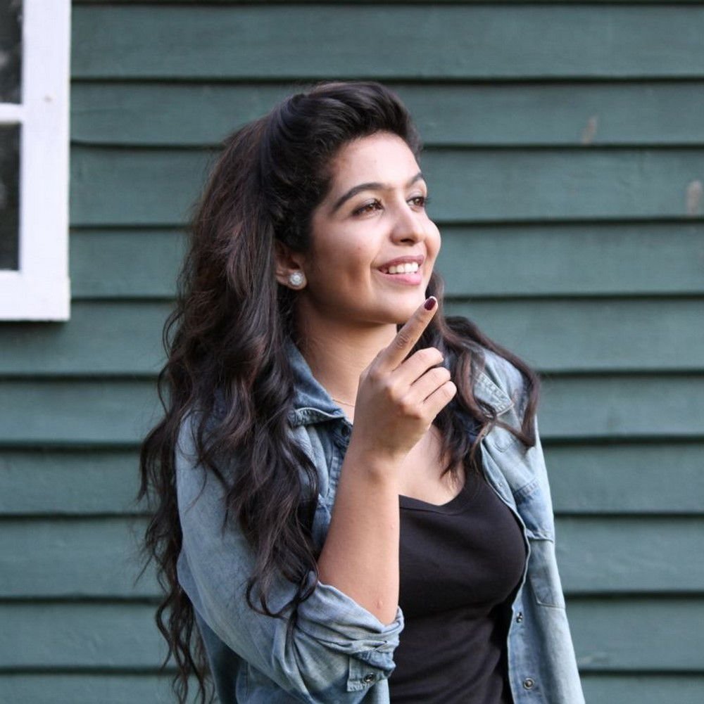 Blessy Kurien Photos (1)