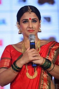 Bollywood Actress Vidya Balan Hq Red Saree Stills 10