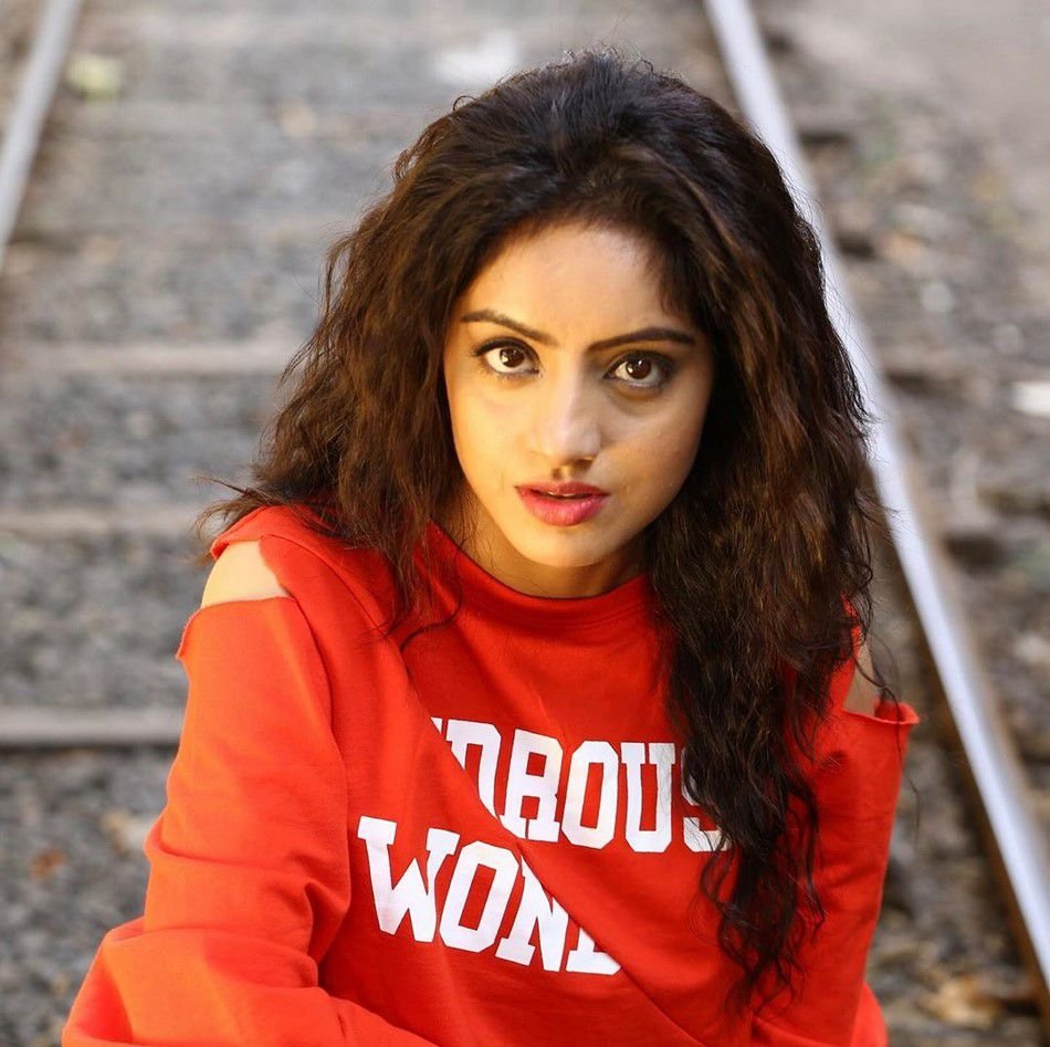 Deepika Singh Pictures 2020 (2)