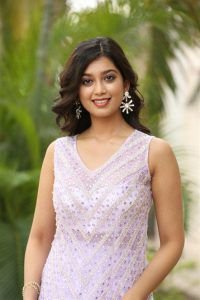 Digangana Suryavanshi Age, Family, Movies, Serial, Biography 7 Digangana Suryavanshi Actress Photos (2)