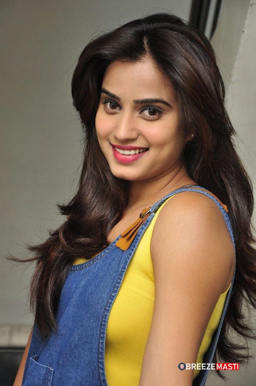 Dimple Chopade Actress Images