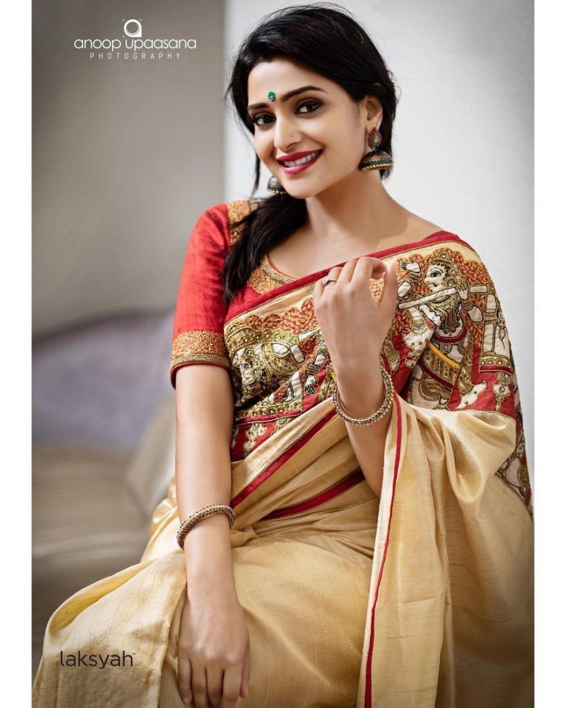 Divya Pillai Actress Images