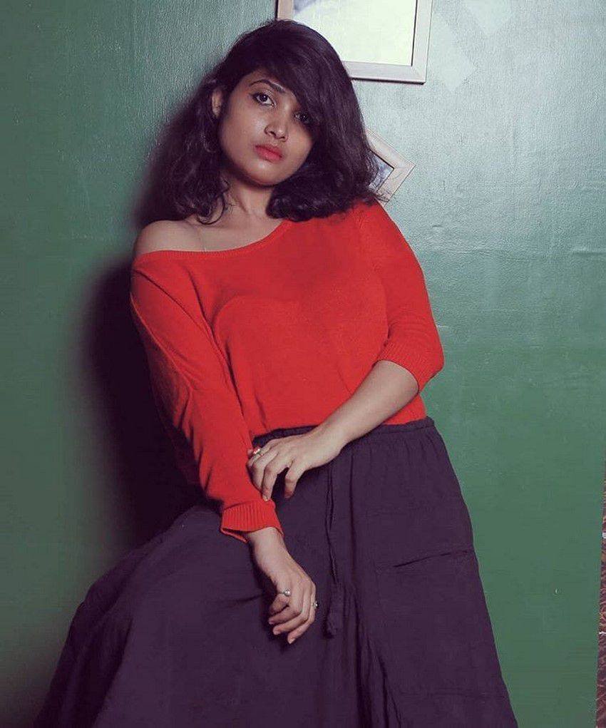 Divya Prabha Age, Family, Parents, Movies, Biography 4 Divya Prabha Pics