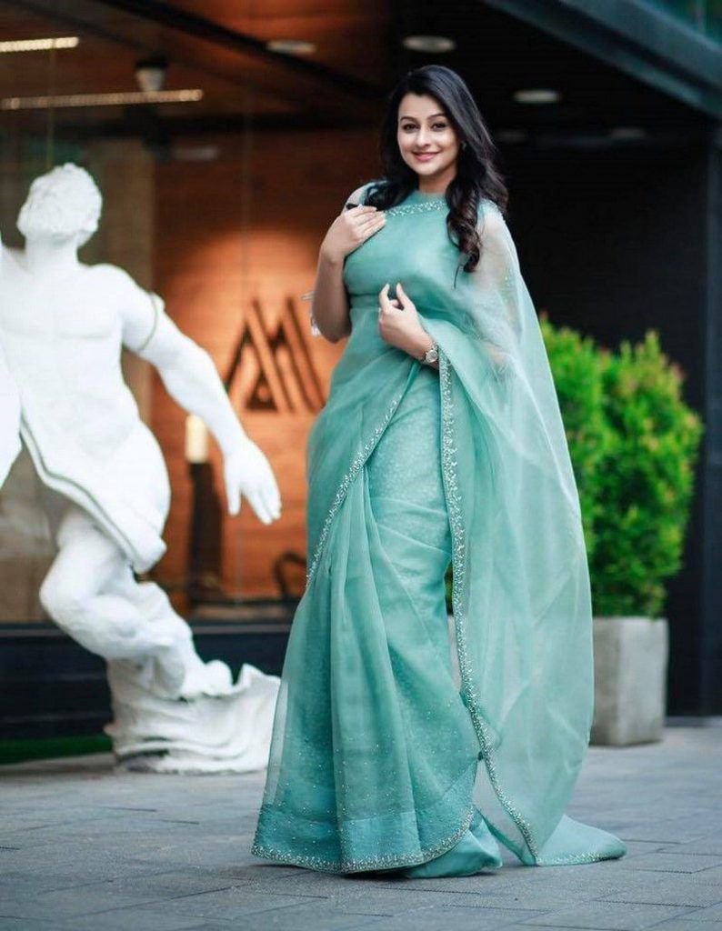 Gaadha Actress Age, Family, Husband, Movies, Biography 3 Gaadha Actress Images (1)