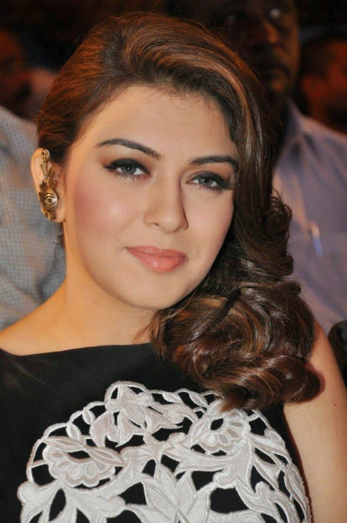 Hansika Motwani age, family, husband, movies, biography - BREEZEMASTI