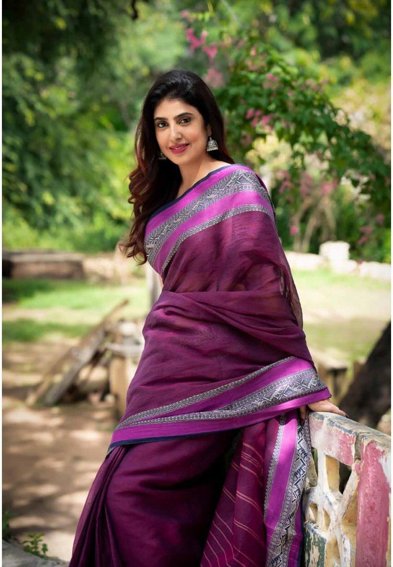 Irra Mor Actress Photoshoot