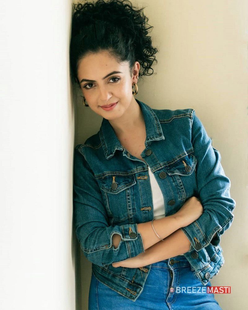 Ismeet Kohli Actress Photos