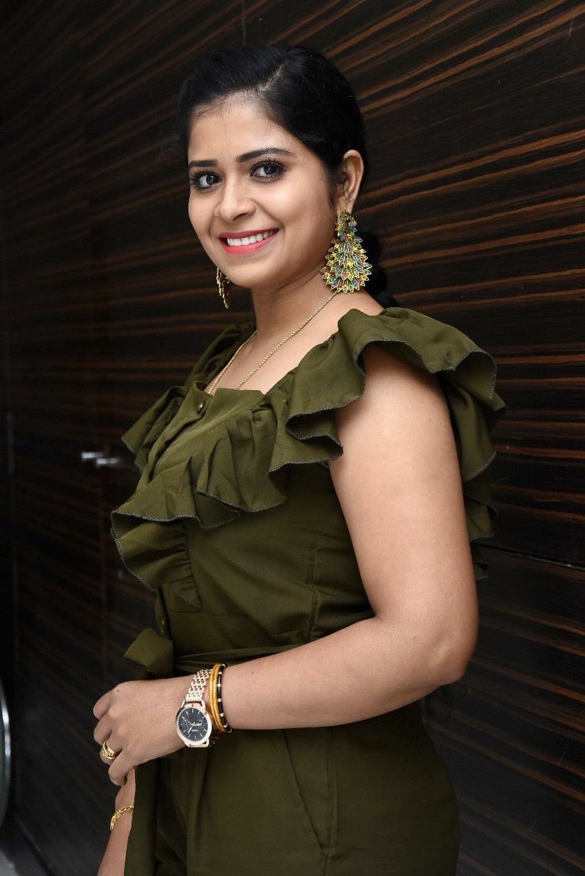 Jangiri Madhumitha age, movies, family, husband, biography 3 Jangiri Madhumitha Actress Photos
