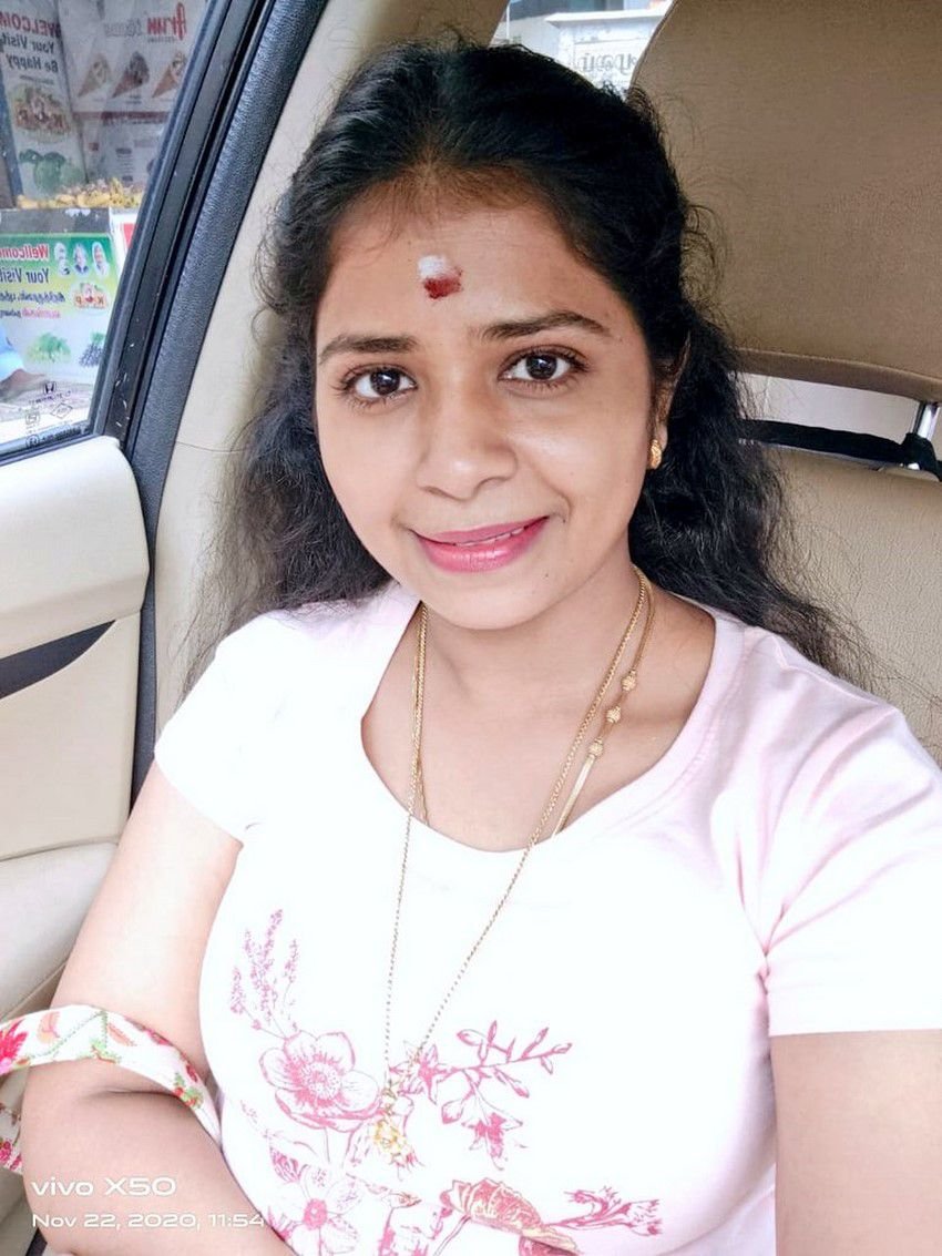 Jangiri Madhumitha age, movies, family, husband, biography 5 Jangiri Madhumitha Stills