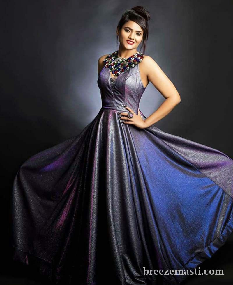 Jinnie Jazz Actress Photoshoot