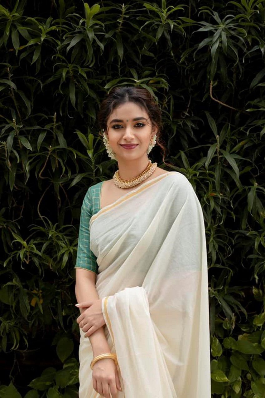 Keerthy Suresh Age, Family, Husband, Movies, Biography, Net Worth 4 Keerthy Suresh Actress Photoshoot