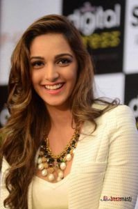 Kiara Advani Actress Photos