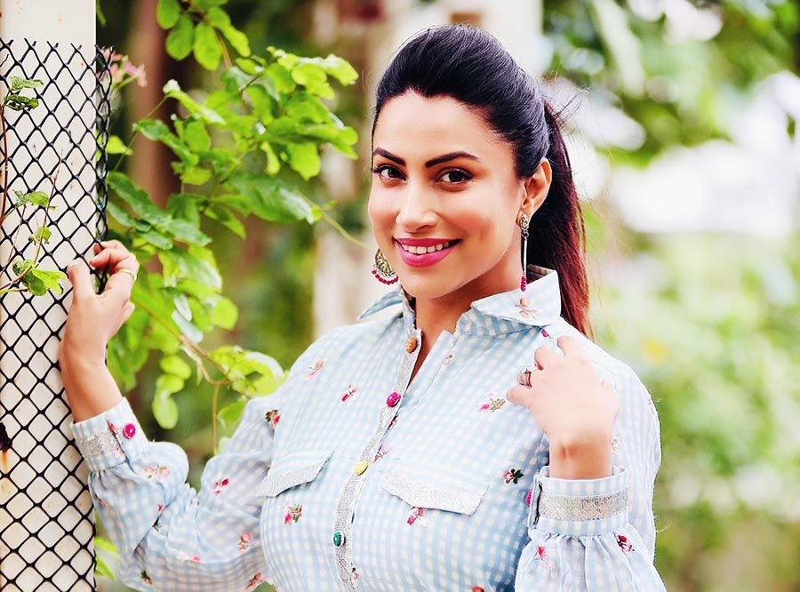 Kranti Redkar Wiki, Age, Family, Husband, Movies, Biography