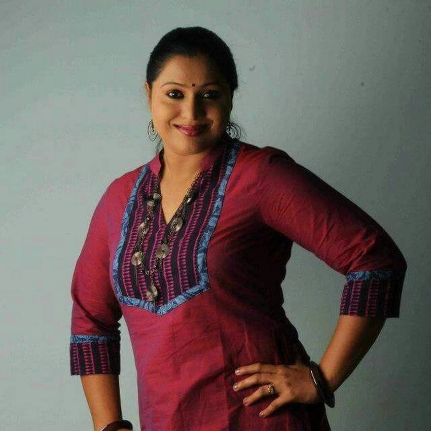 Lakshmi Priya (Bigg Boss) Age, Family, Husband, Biography 2 Lakshmi Priya Malayalam Actress Images