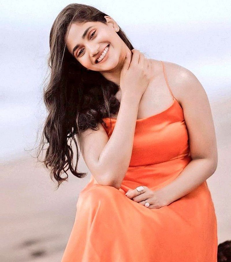 Losliya Mariyanesan Actress Stills