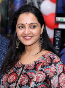 Manju Warrier Age, Family, Husband, Daughter, Movies, Biography ...