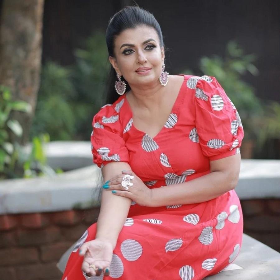 Maya Viswanath Age, Family, Husband, Movies, Serial, Biography 3 Maya Viswanath Actress Photoshoot