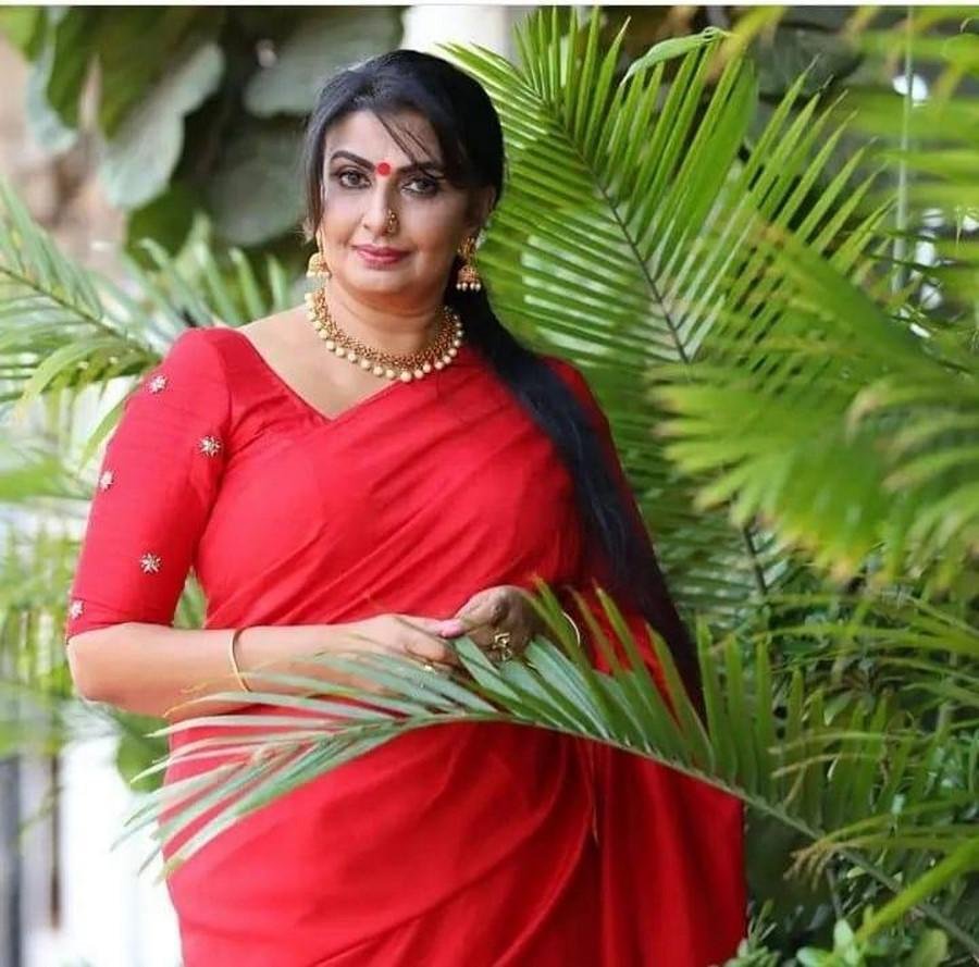 Maya Viswanath Age, Family, Husband, Movies, Serial, Biography 2 Maya Viswanath Serial Actress Images