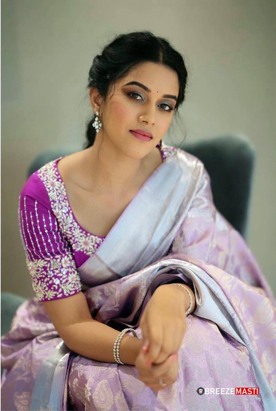 Mirnalini Ravi Actress Photos