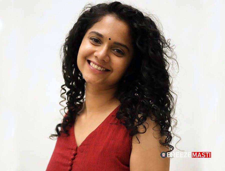 Namita Krishnamurthy Age, Family, Movies, Biography