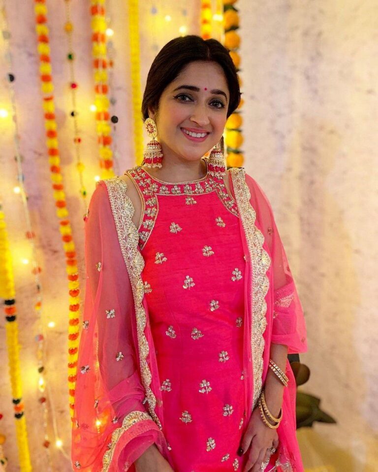 Neha Narang Age, Family, Husband, Serial, Net Worth, Biography ...