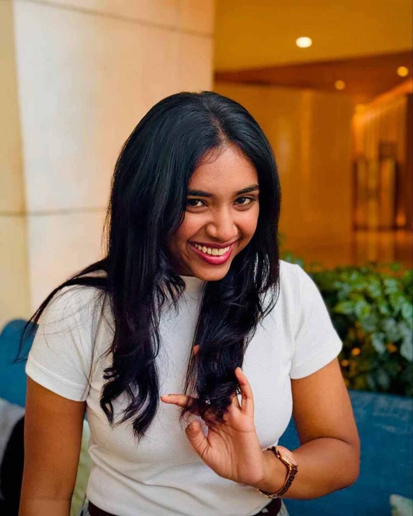 Nikhila Sankar Age, Family, Husband, Movies, Biography 2 Nikhila Sankar Actress Images