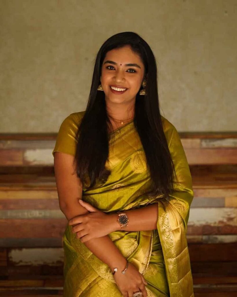 Nikhila Sankar Age, Family, Husband, Movies, Biography 4 Nikhila Sankar Actress Photos