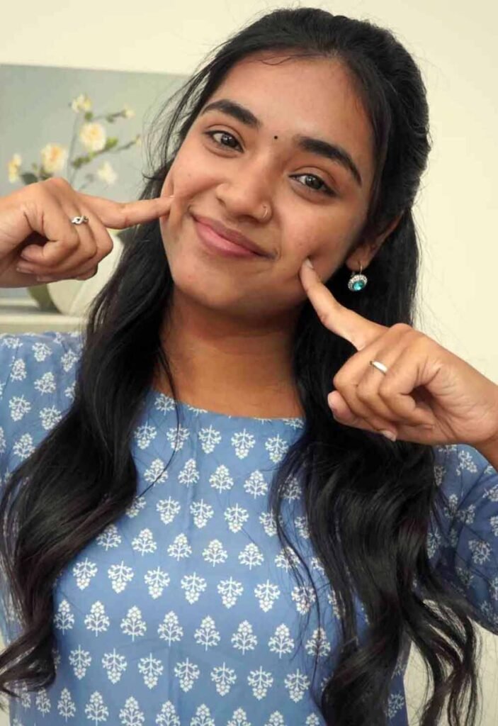 Nikhila Sankar Age, Family, Husband, Movies, Biography 3 Nikhila Sankar Actress Photoshoot