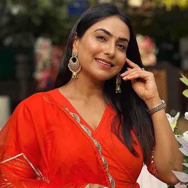 Nilam Panchal Actress Profile