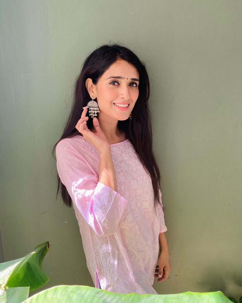 Pankhuri Awasthy Age, Family, Husband, Net Worth, Serial, Biography ...