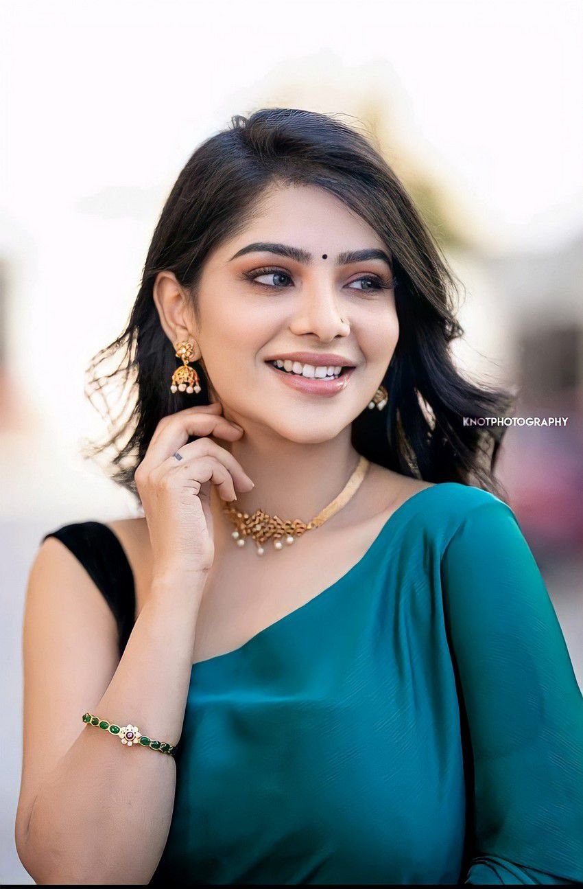 Pavithra Lakshmi Age, Family, Husband, Movies, Biography 4 Pavithra Lakshmi Latest Pics