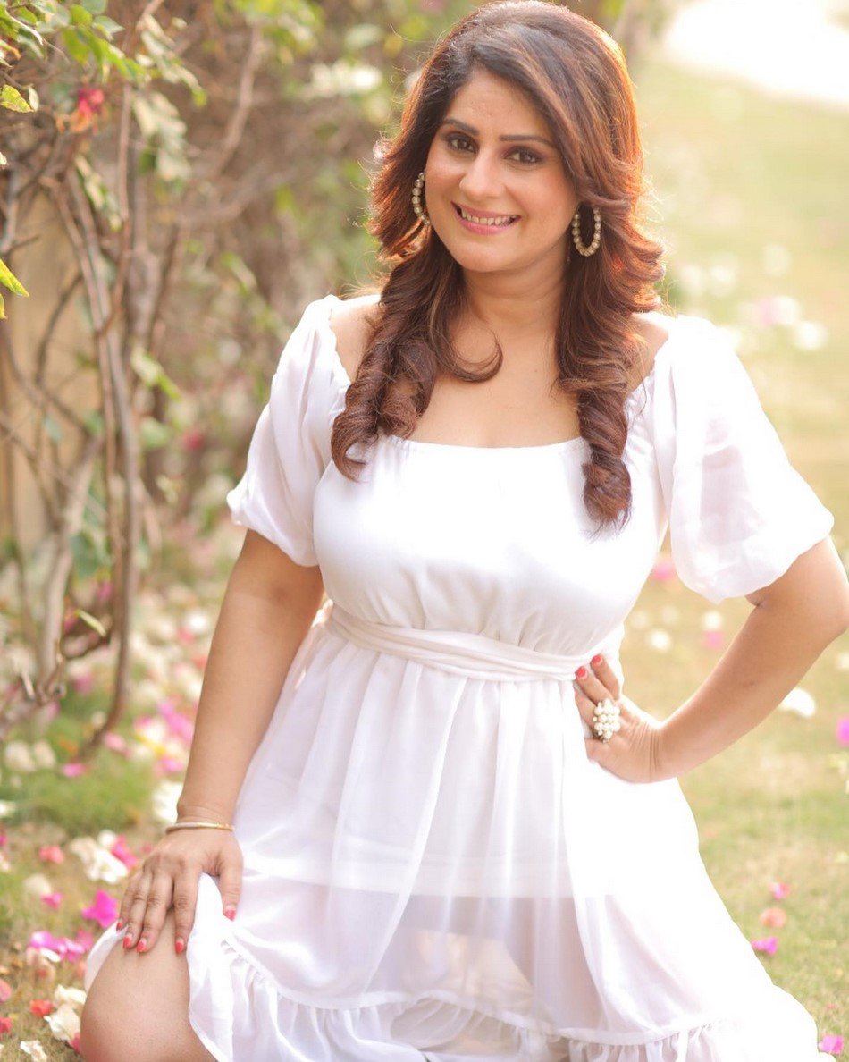 Preety Arora Sharma Actress Images