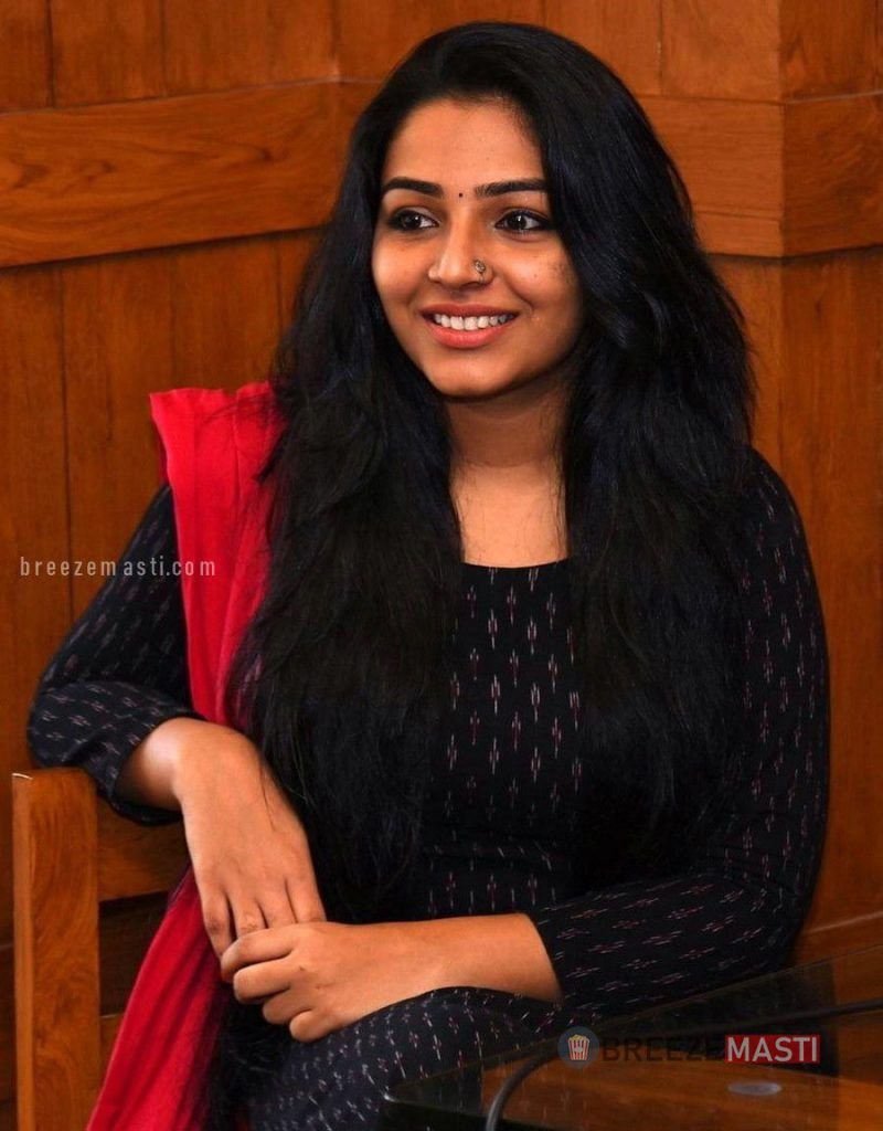 Rajisha Vijayan Age, Height, Family, Husband, Movies, Biography 3 Rajisha Vijayan Actress Pics