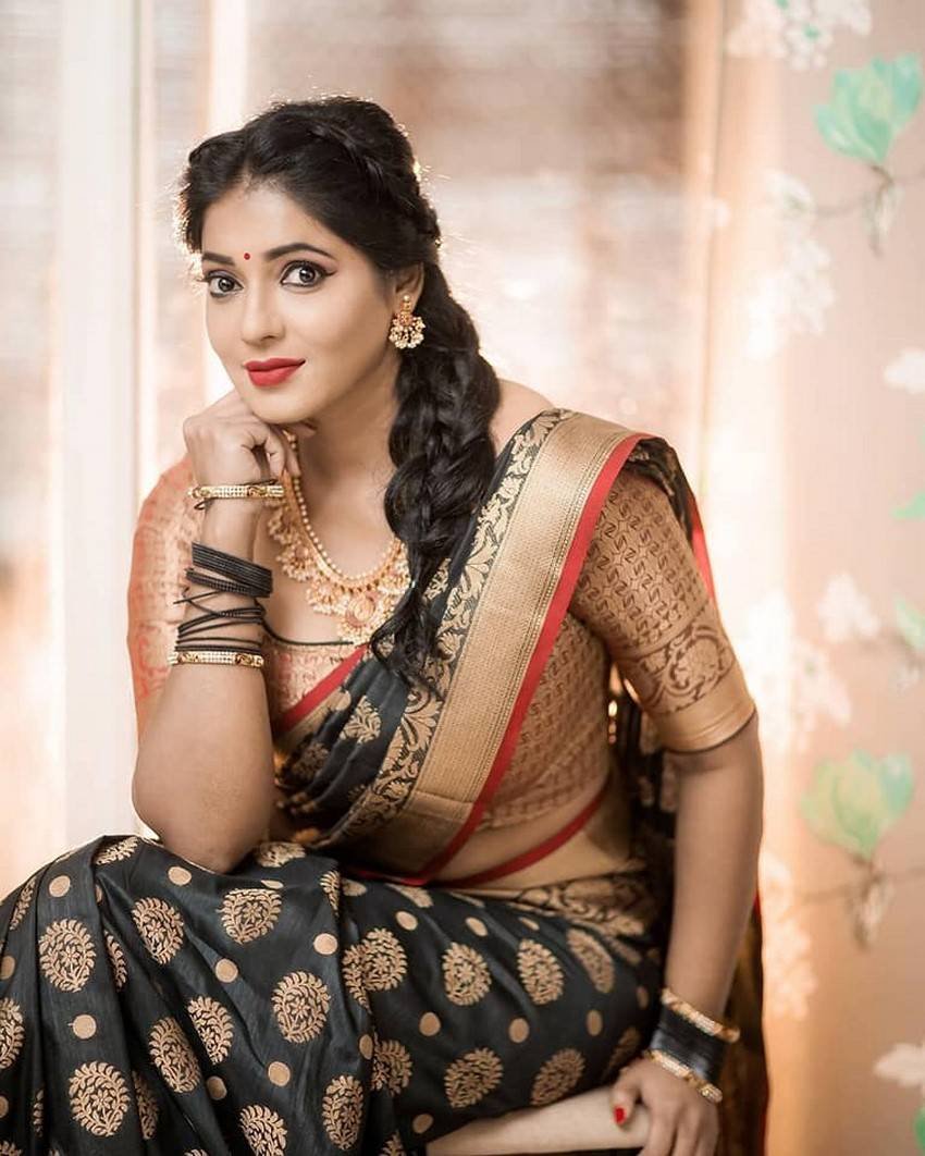 Reshma Pasupuleti Saree Photos