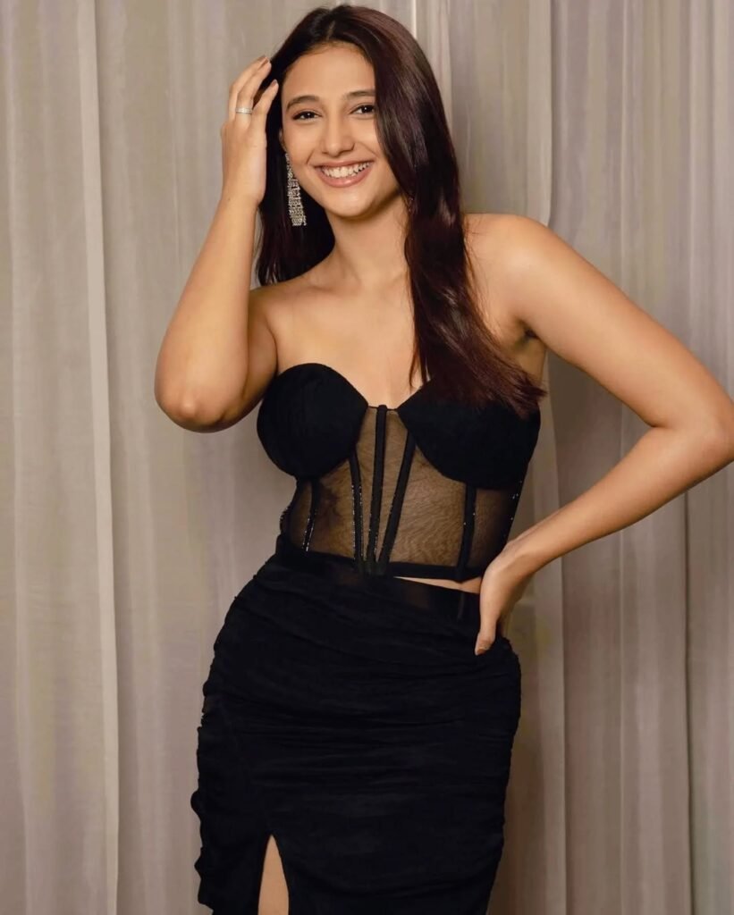 Ritika Nayak Age, Family, Husband, Movies, Biography 2 Ritika Nayak actress photoshoot