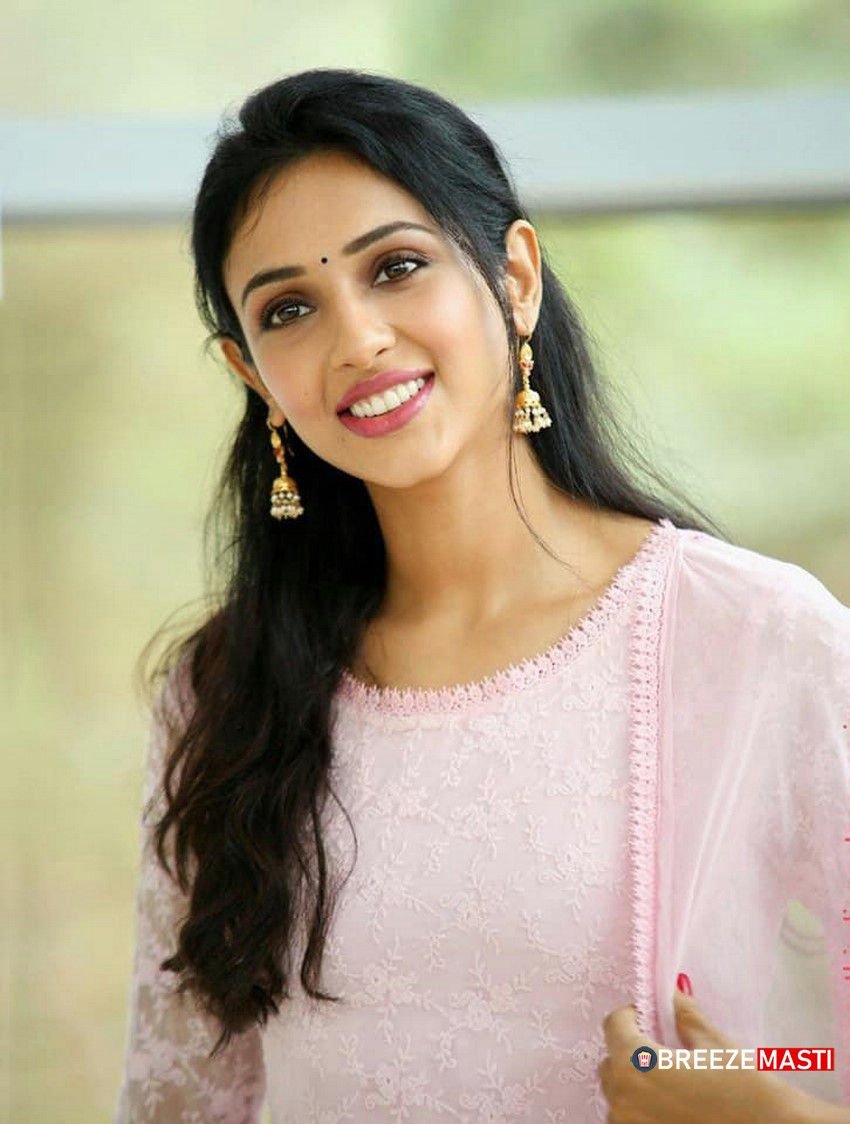 Riya Suman Age, Height, Family, Husband, Movies, Biography 4 Riya Suman Actress Photoshoot