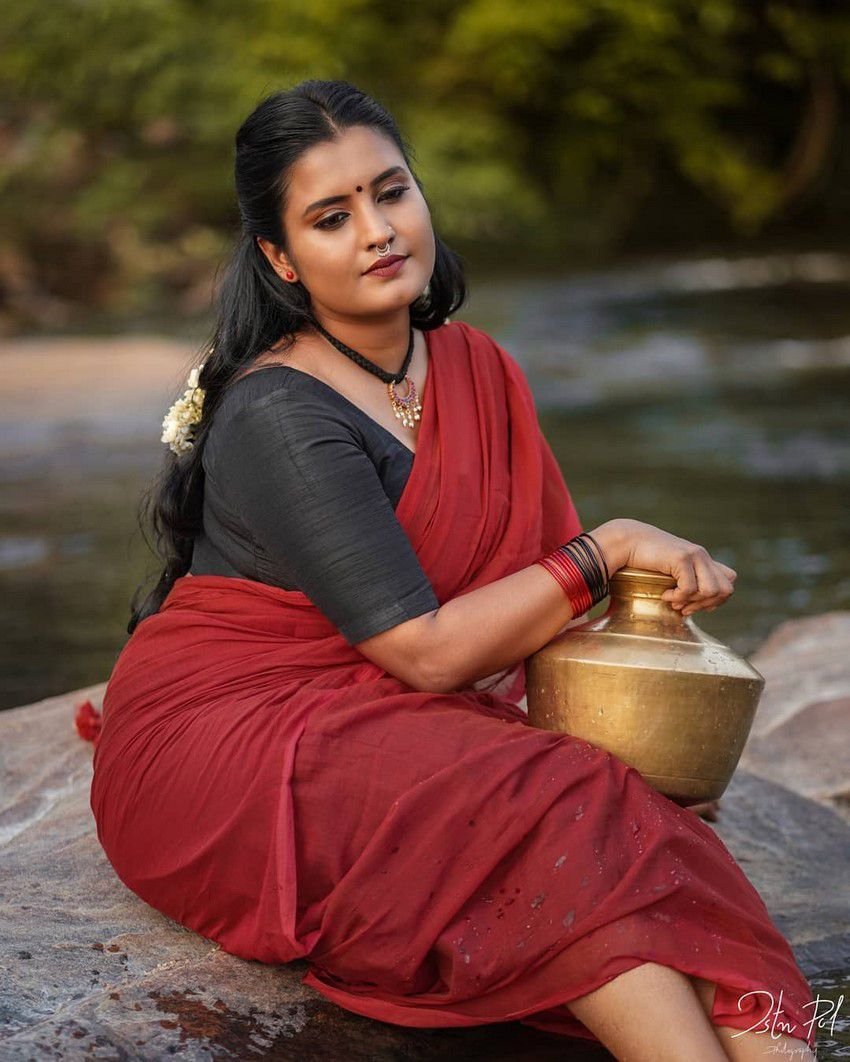 Roshna Ann Roy Pics