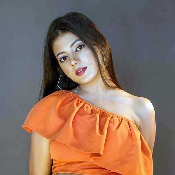 Sandhya Mehta actress profile photo