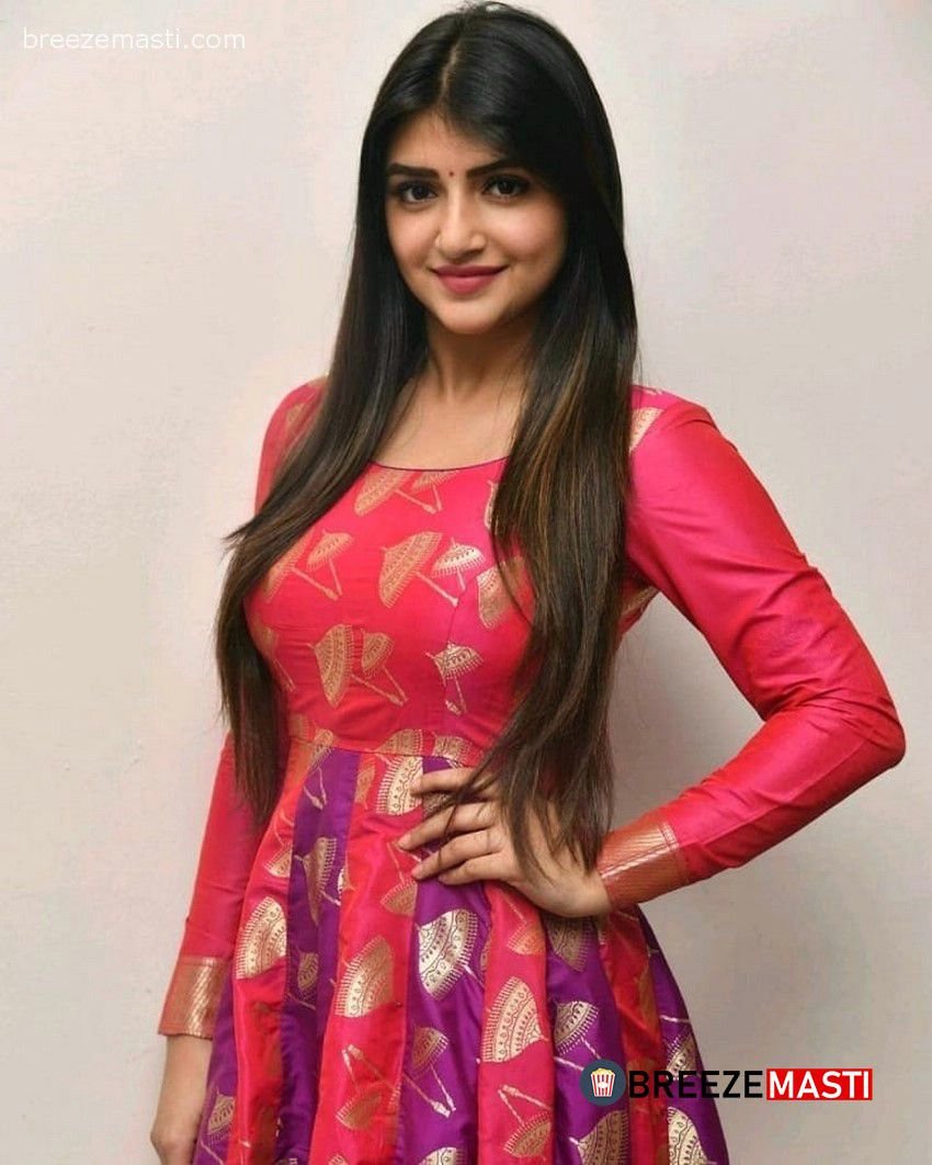 Sreeleela Age, Husband, Net Worth, Movies, Biography, Family, Wiki 5 Sreeleela Kannada Actress Photos