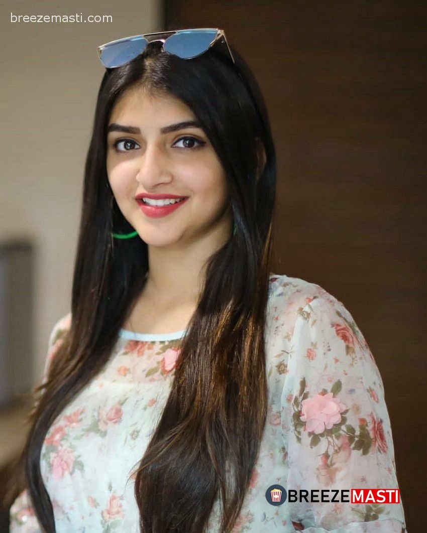 Sreeleela Age, Husband, Net Worth, Movies, Biography, Family, Wiki 3 Sreeleela Actress Photos