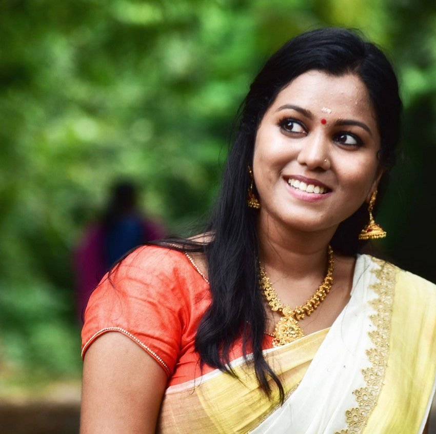 Sruthy Suresh Actress Photoshoot