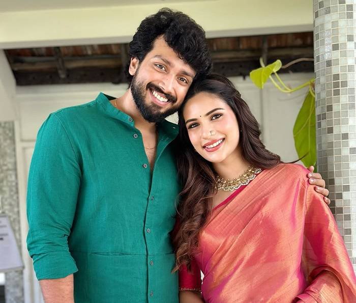 Tarini Kalingarayar with Husband Kalidas Jayaram